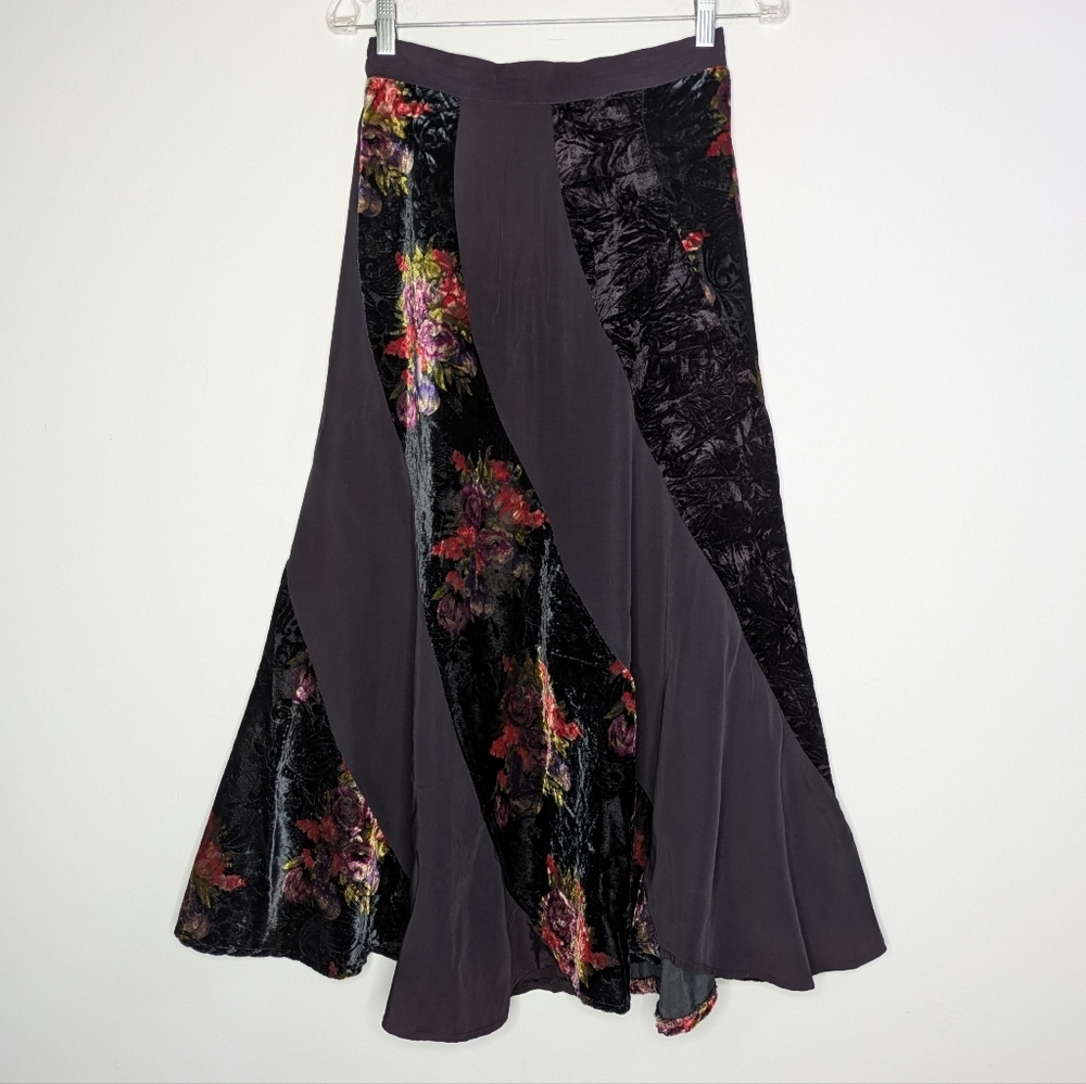 Vintage Essay Black Red Floral Velvet Panel Midi Skirt 24in
